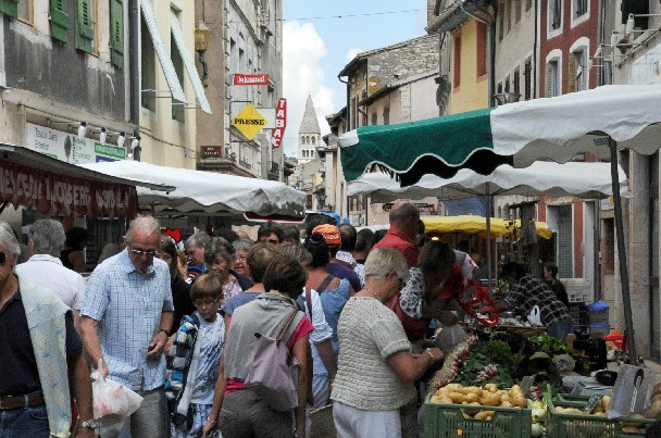 Sur le marché de Tournus